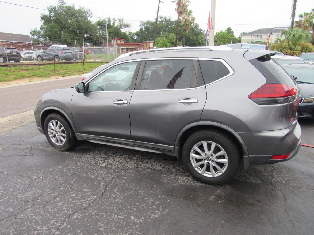 2018 Nissan Rogue Image 4