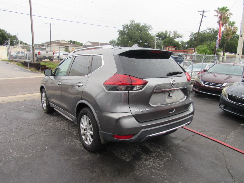 2018 Nissan Rogue Image 6