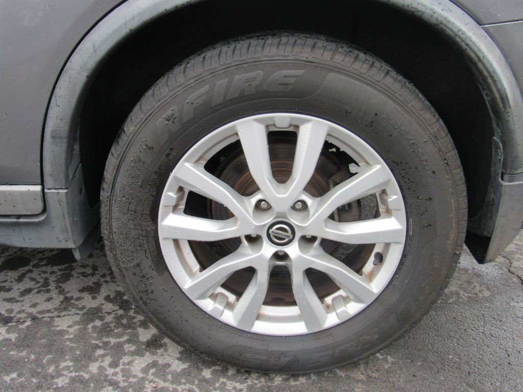 2018 Nissan Rogue Image 9