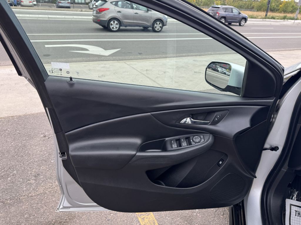 2019 Chevrolet Volt Image 15