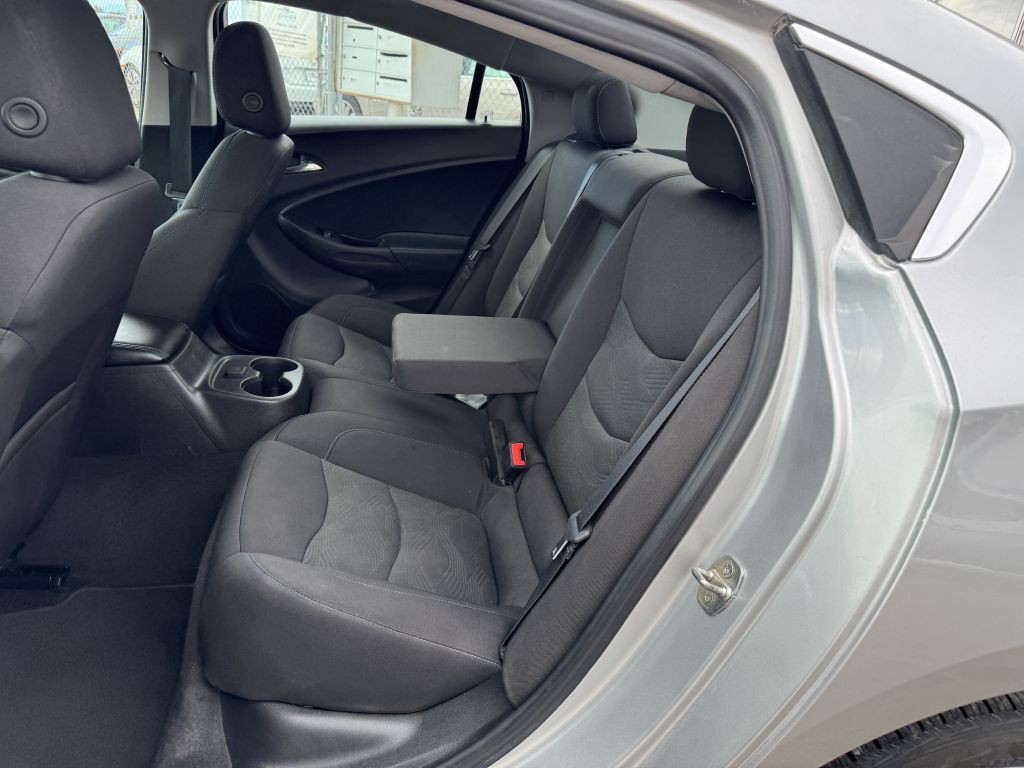 2019 Chevrolet Volt Image 16