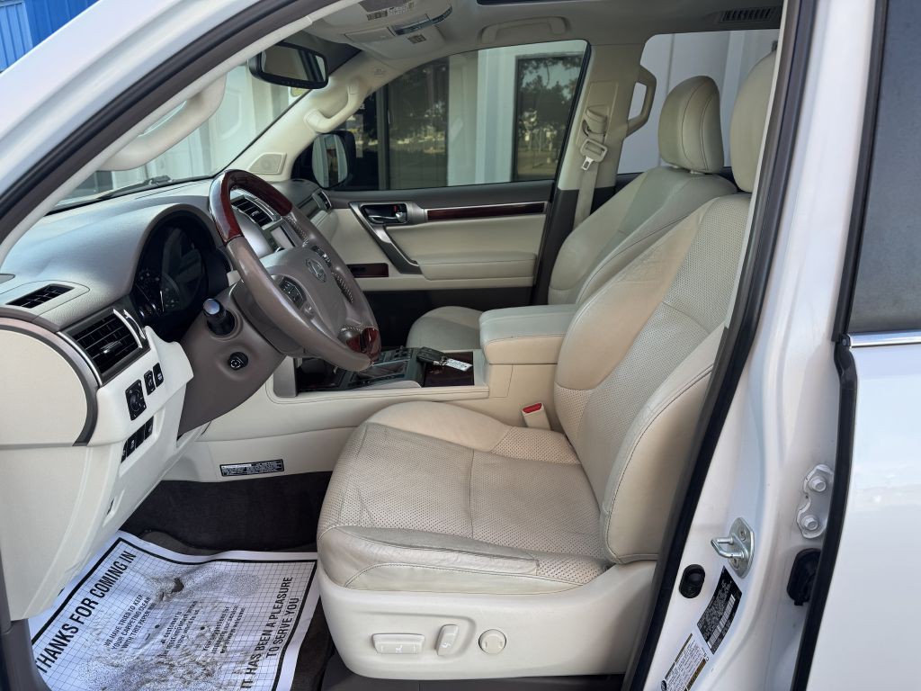 2013 Lexus GX 460 Image 11