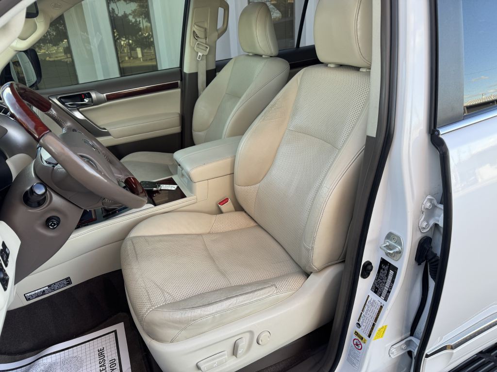 2013 Lexus GX 460 Image 12