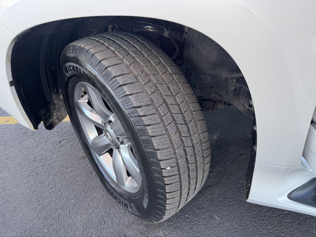 2013 Lexus GX 460 Image 36