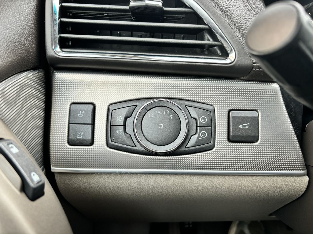 2012 Lincoln MKX Image 25