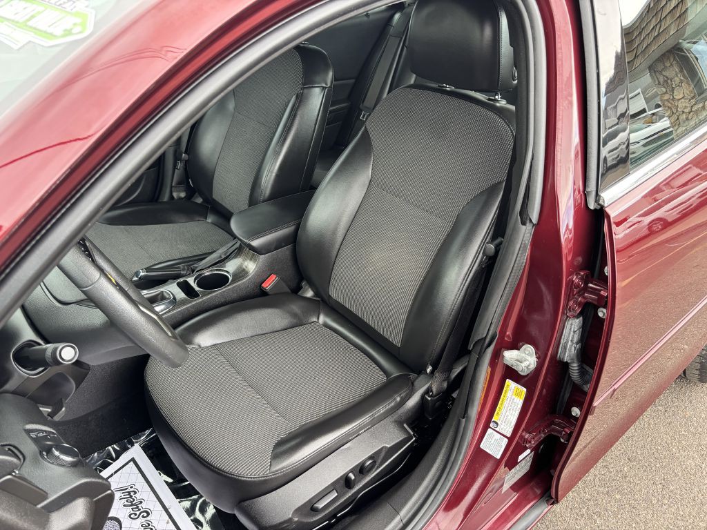 2014 Chevrolet Malibu Image 13