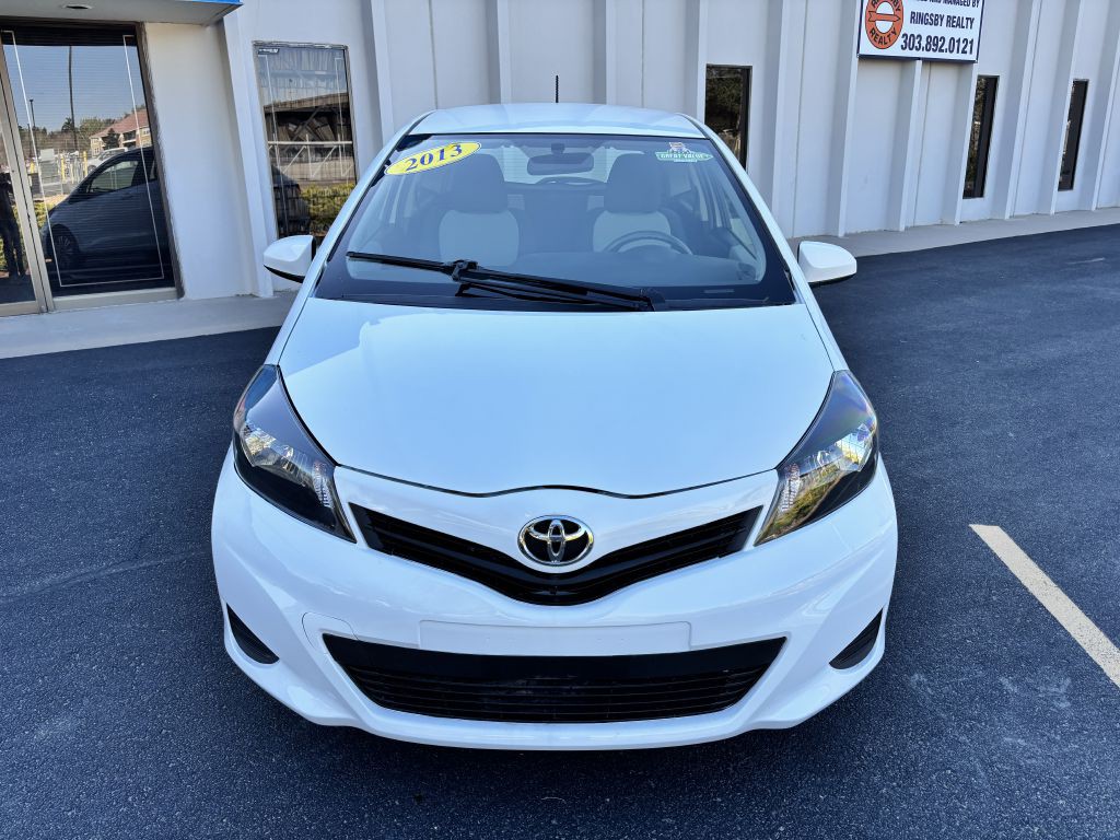 2013 Toyota Yaris Image 2