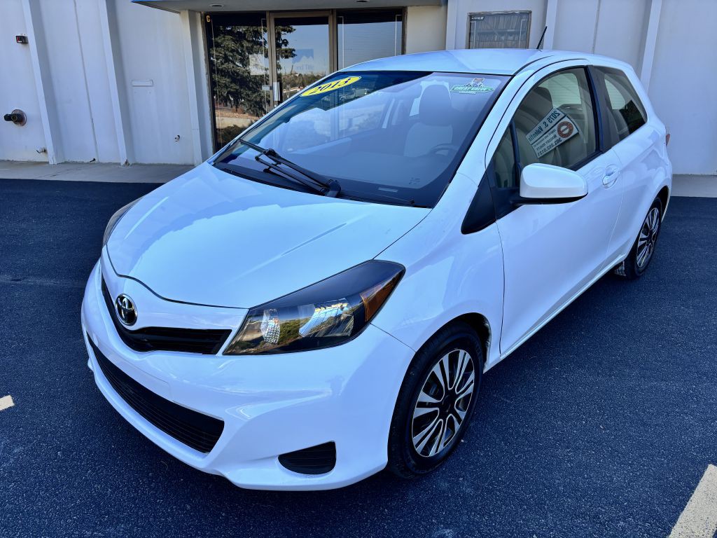 2013 Toyota Yaris Image 3