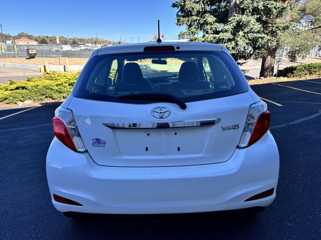 2013 Toyota Yaris Image 6