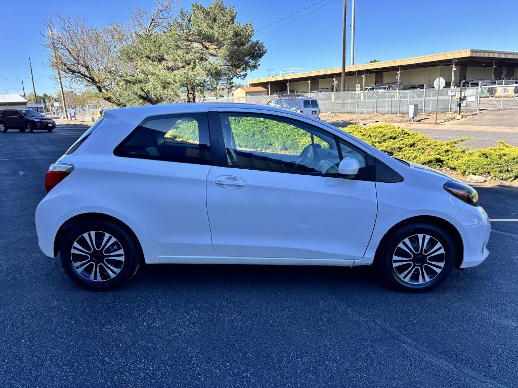 2013 Toyota Yaris Image 8