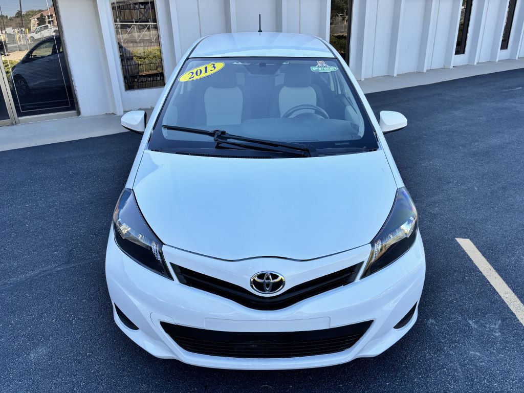 2013 Toyota Yaris Image 10