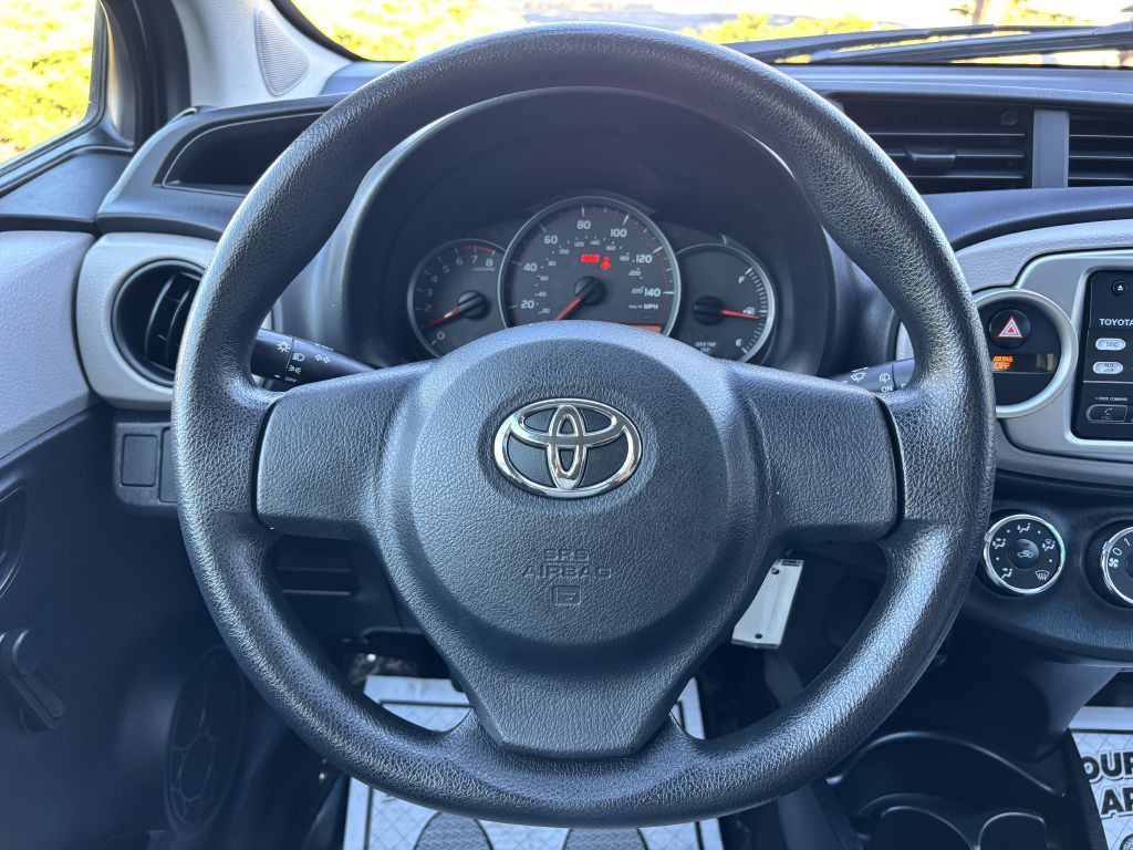 2013 Toyota Yaris Image 20