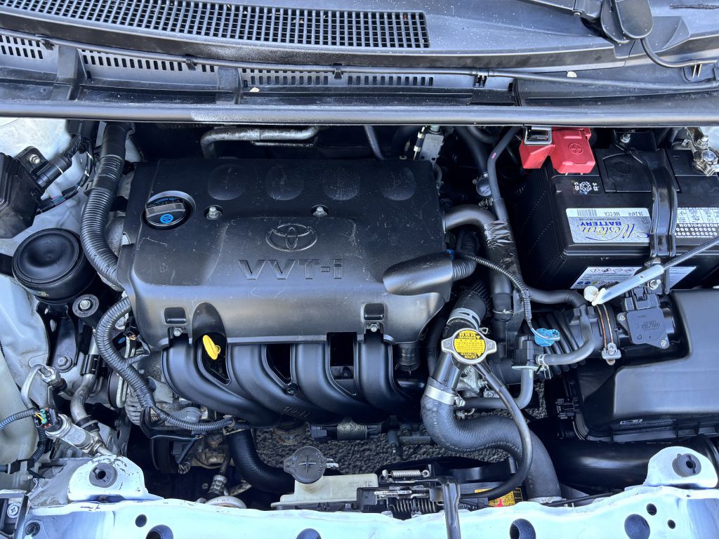 2013 Toyota Yaris Image 22