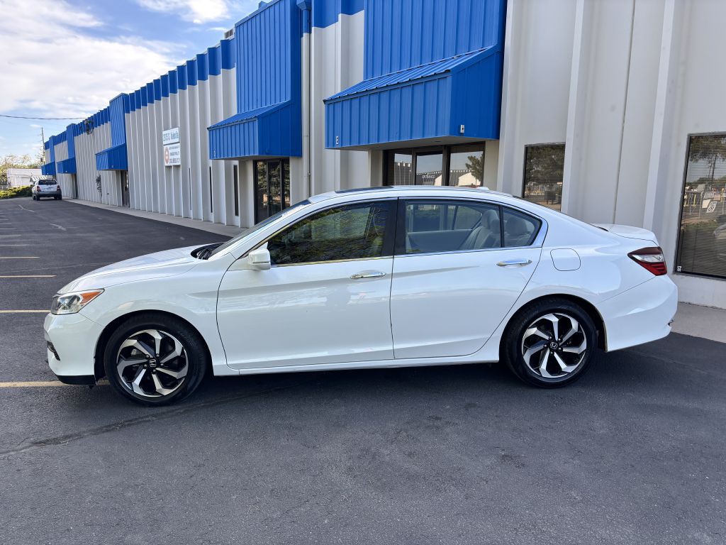 2017 Honda Accord Image 4