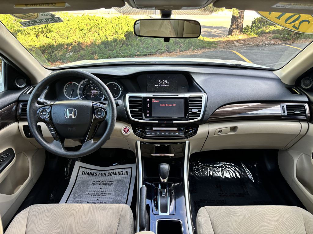 2017 Honda Accord Image 18