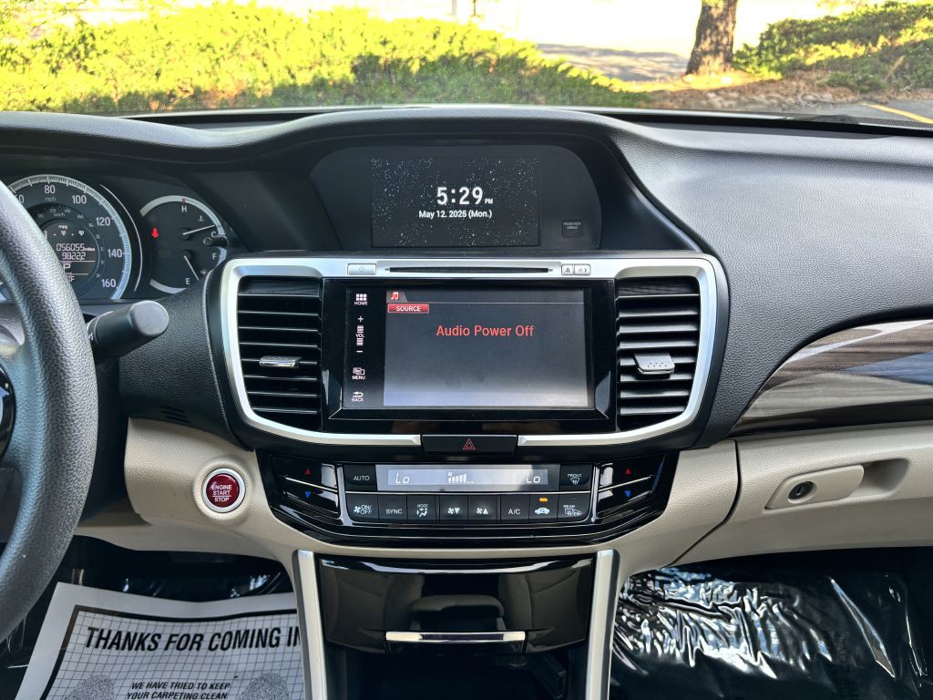 2017 Honda Accord Image 19