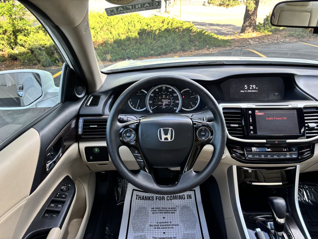 2017 Honda Accord Image 21
