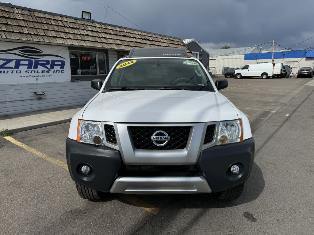2012 Nissan Xterra Image 2