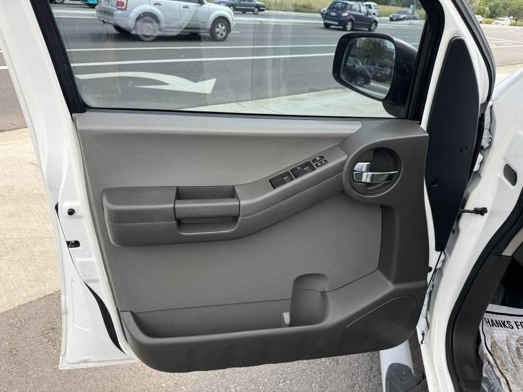 2012 Nissan Xterra Image 15
