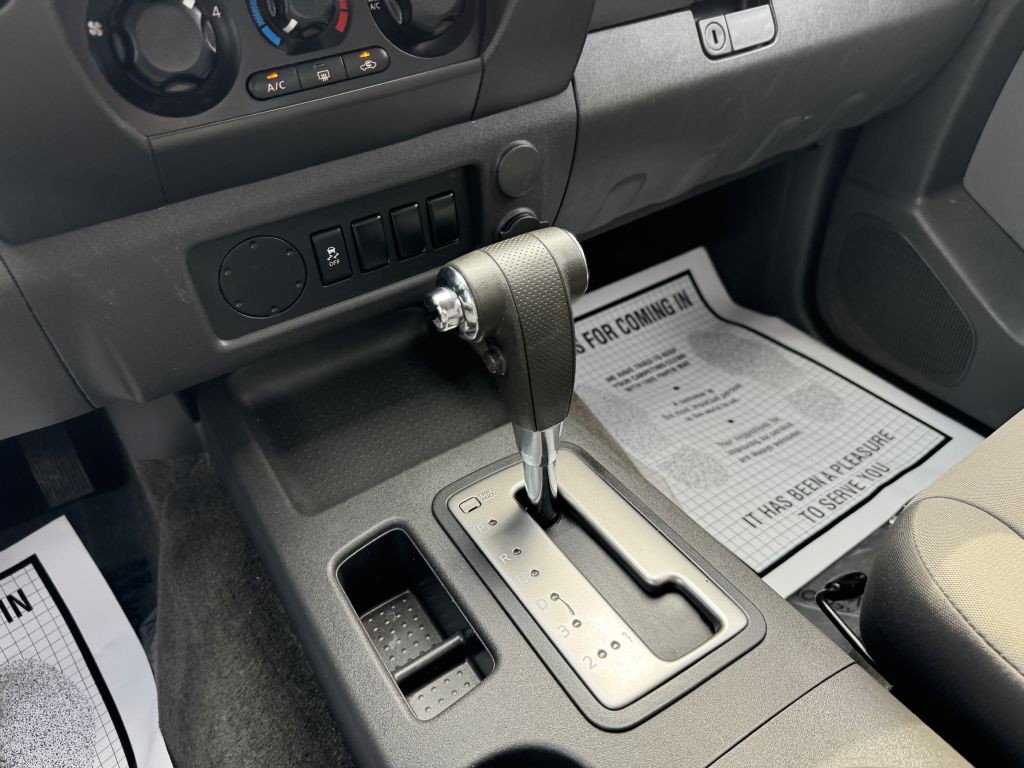 2012 Nissan Xterra Image 19
