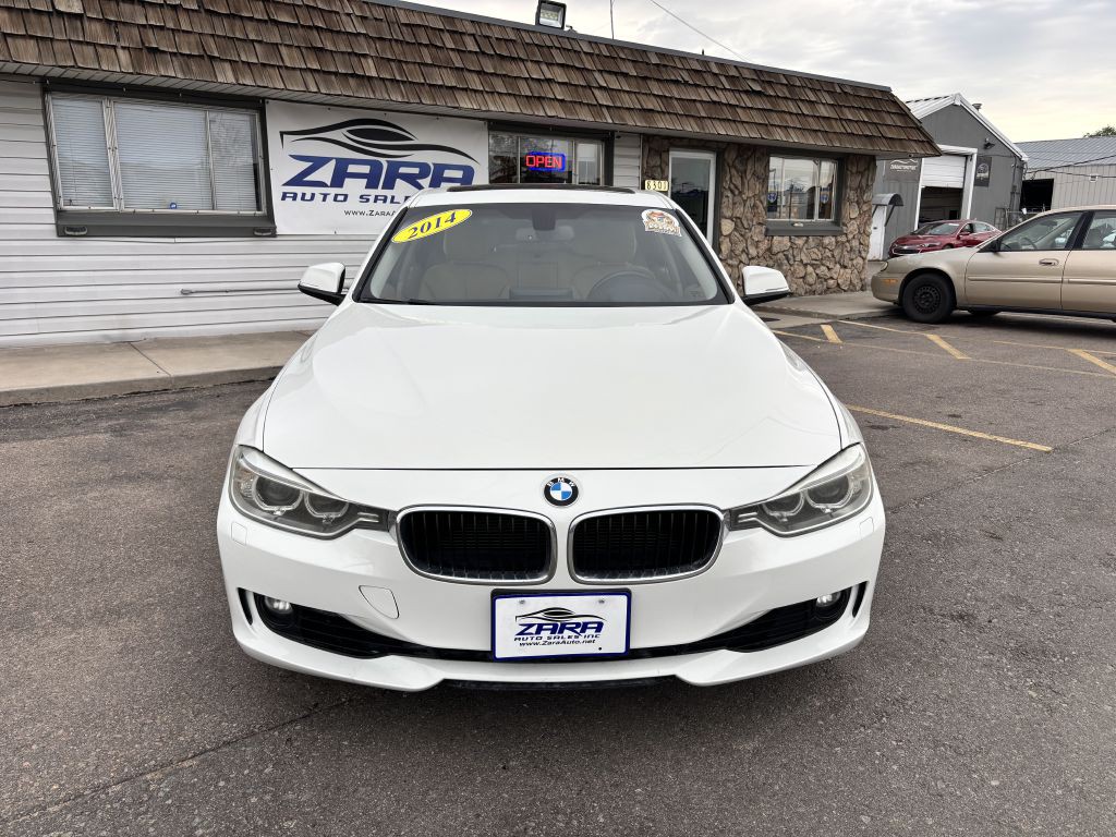2014 BMW 3 Series Image 2