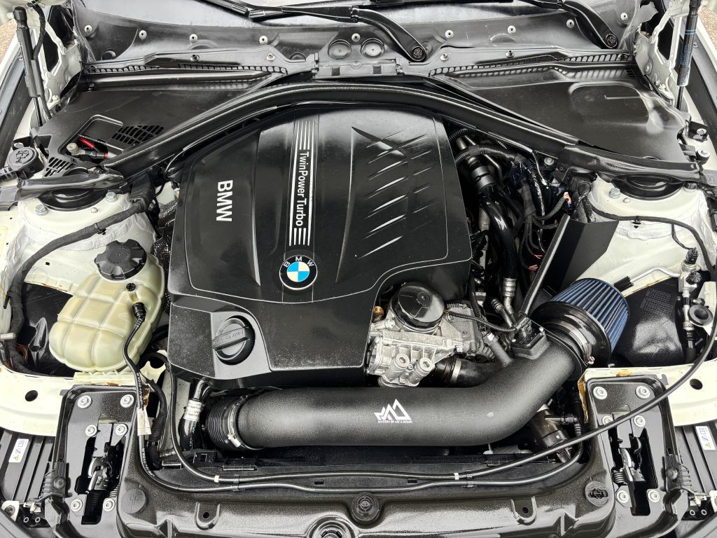 2014 BMW 3 Series Image 27