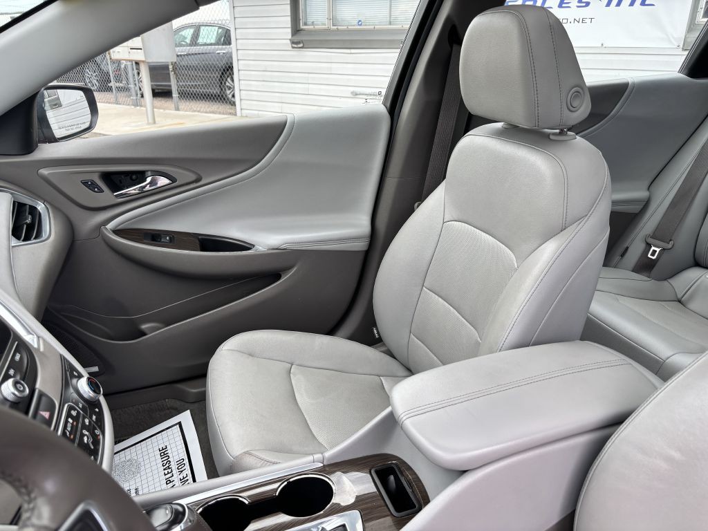 2016 Chevrolet Malibu Image 14