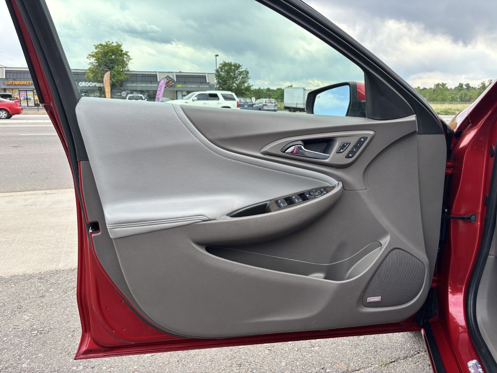 2016 Chevrolet Malibu Image 16