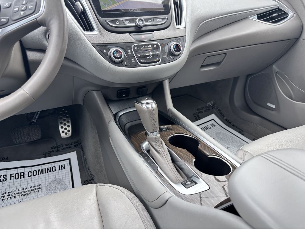 2016 Chevrolet Malibu Image 21