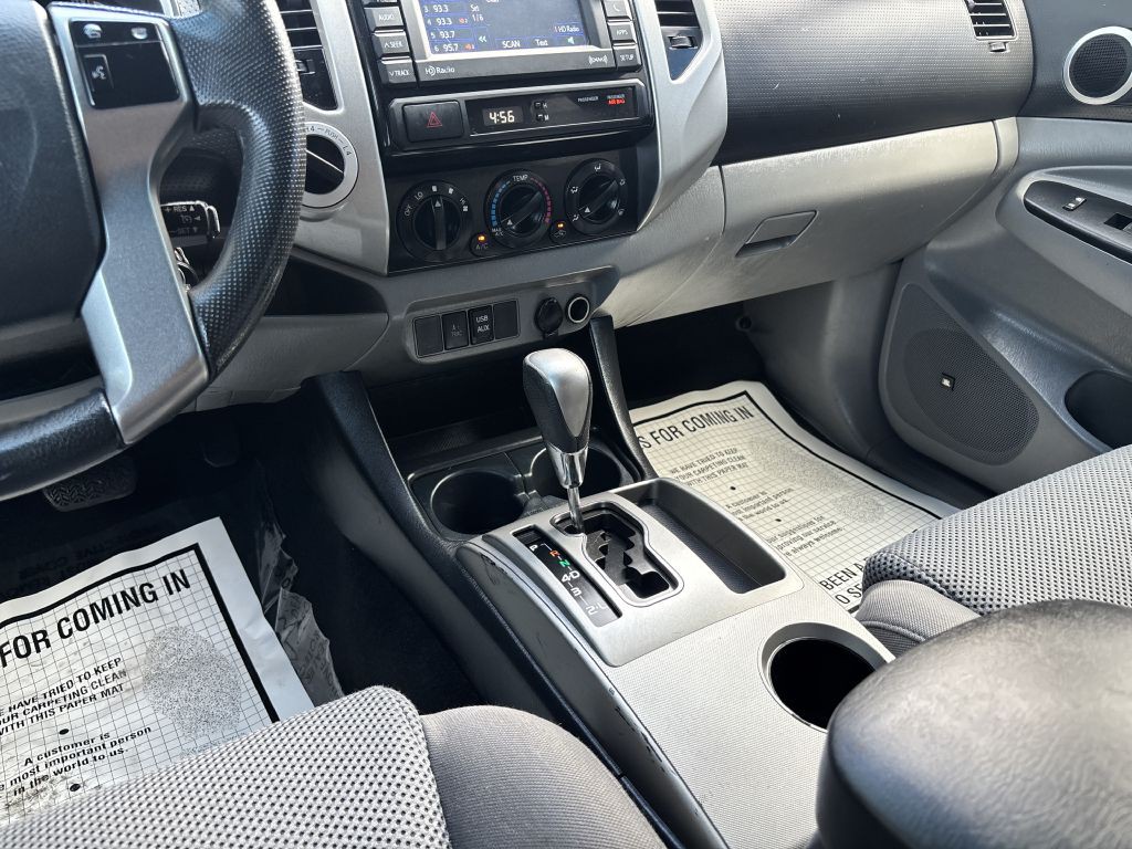 2012 Toyota Tacoma Image 17
