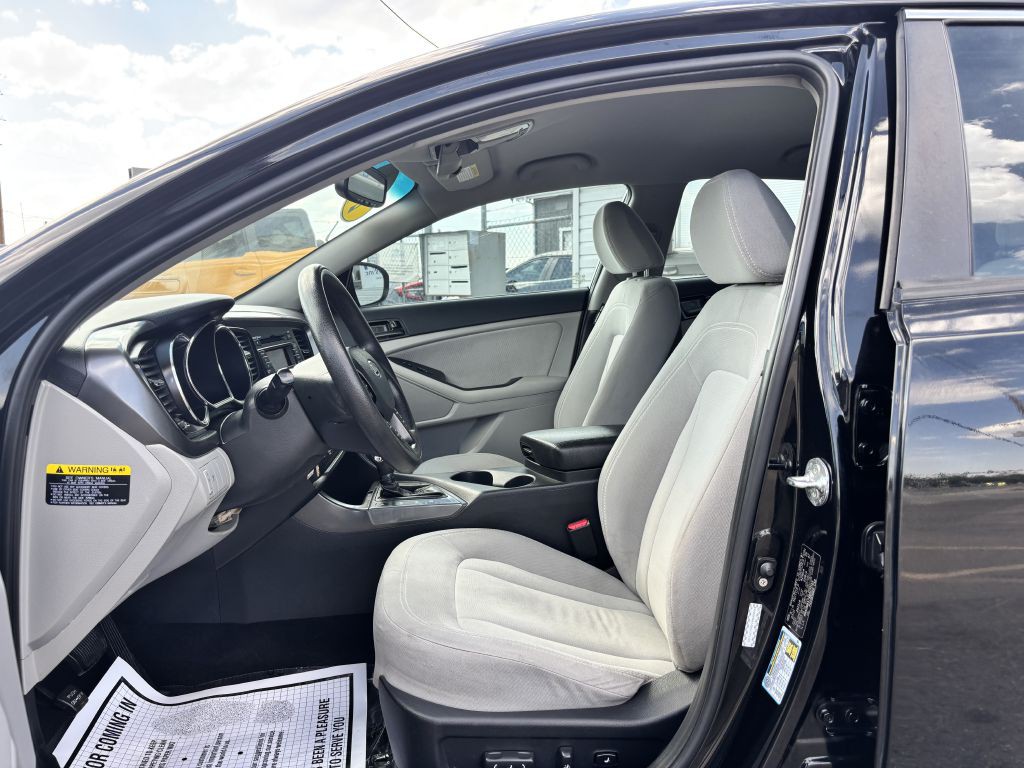 2011 Kia Optima Image 11