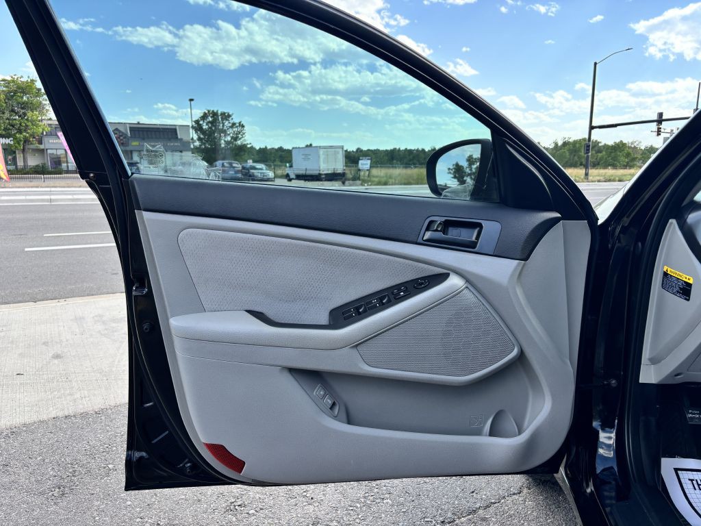2011 Kia Optima Image 14