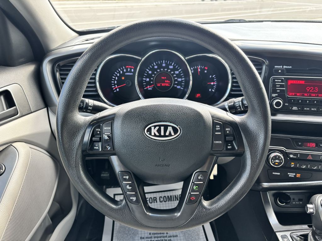 2011 Kia Optima Image 20