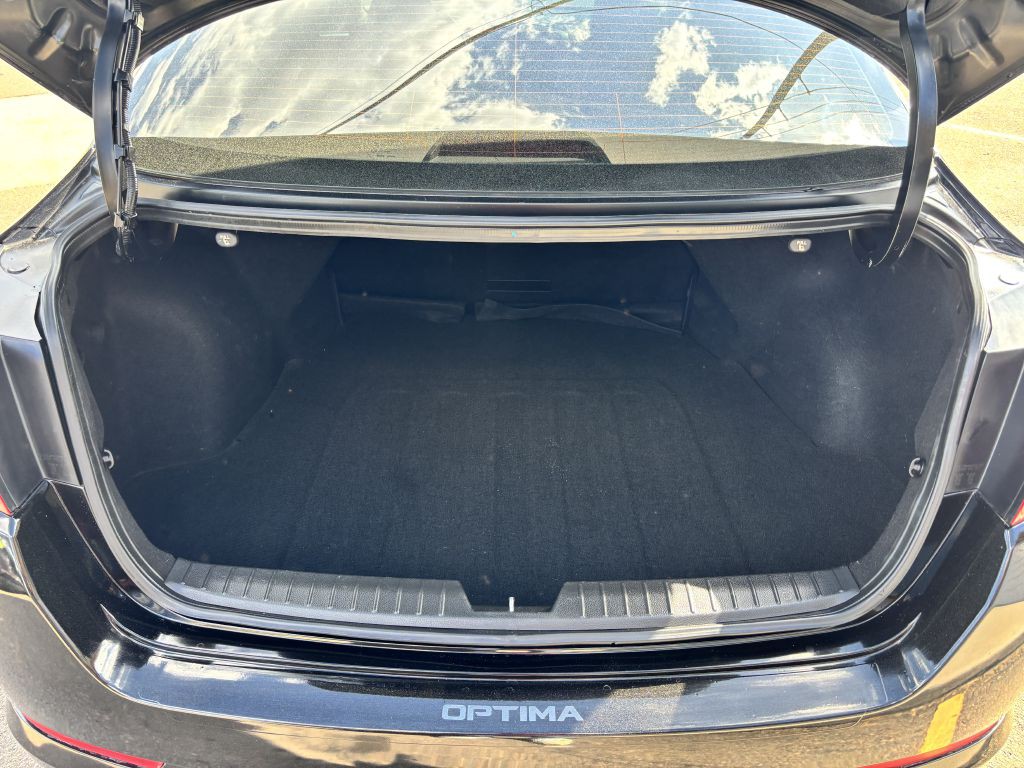 2011 Kia Optima Image 23