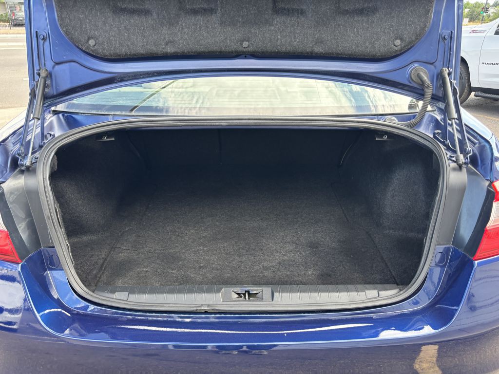 2015 Subaru Legacy Image 24