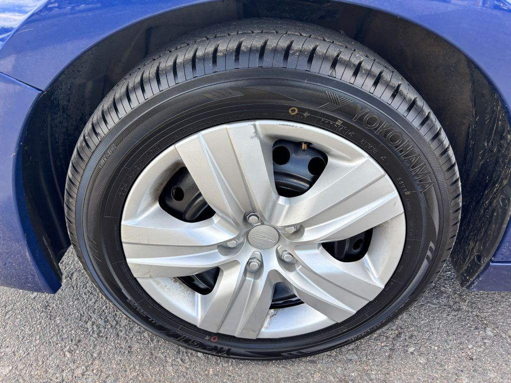 2015 Subaru Legacy Image 25
