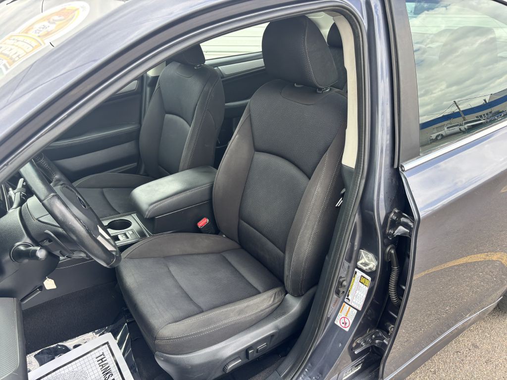 2015 Subaru Legacy Image 13