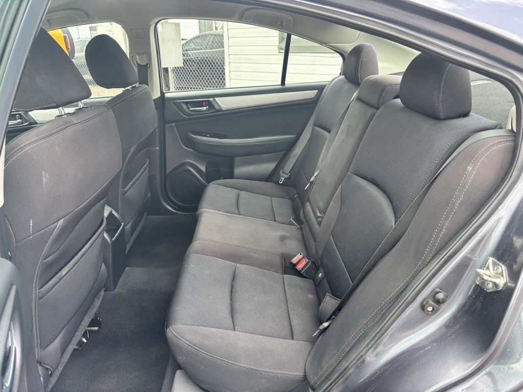 2015 Subaru Legacy Image 16