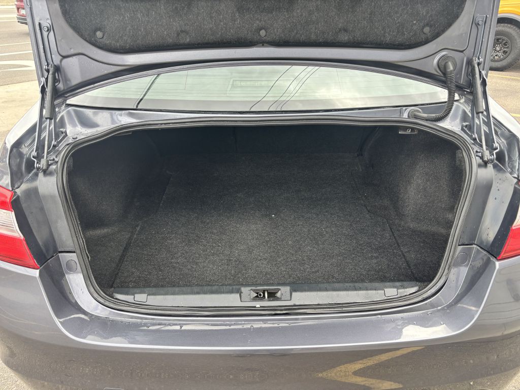 2015 Subaru Legacy Image 25