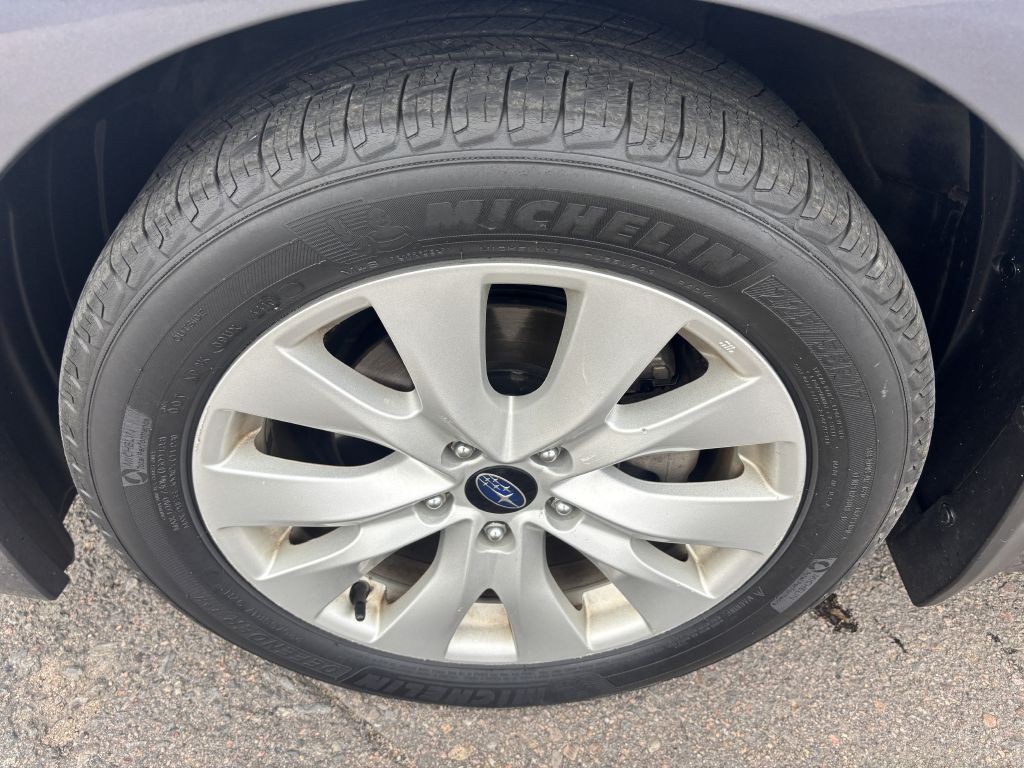 2015 Subaru Legacy Image 26