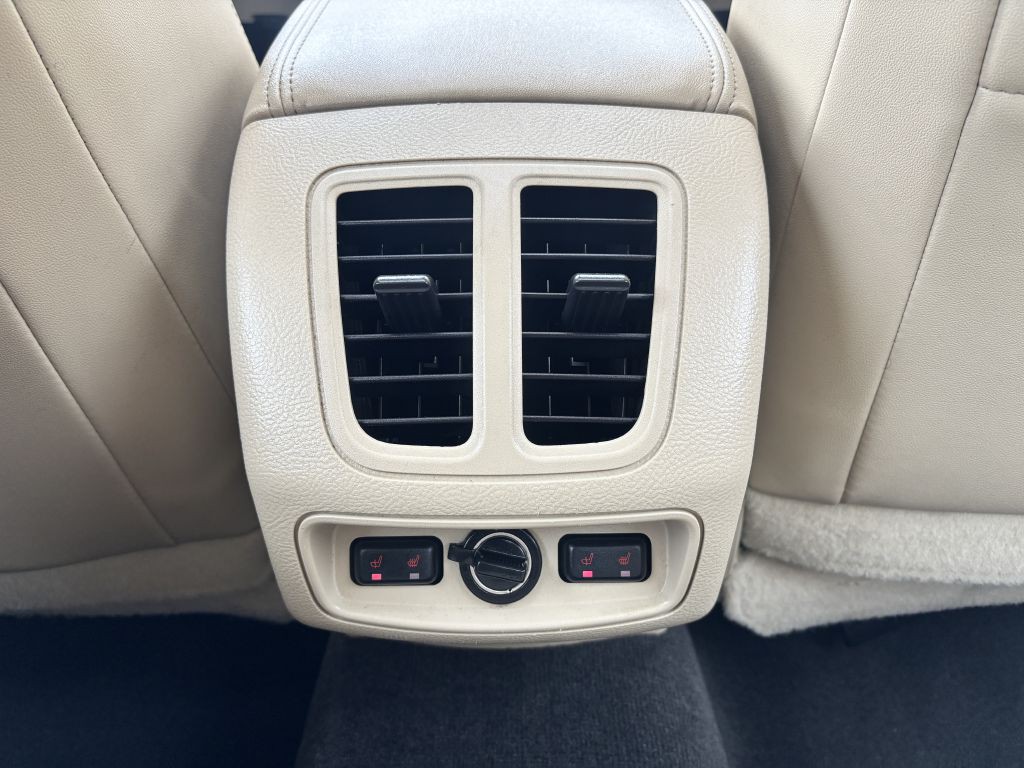 2014 Ford Taurus Image 20