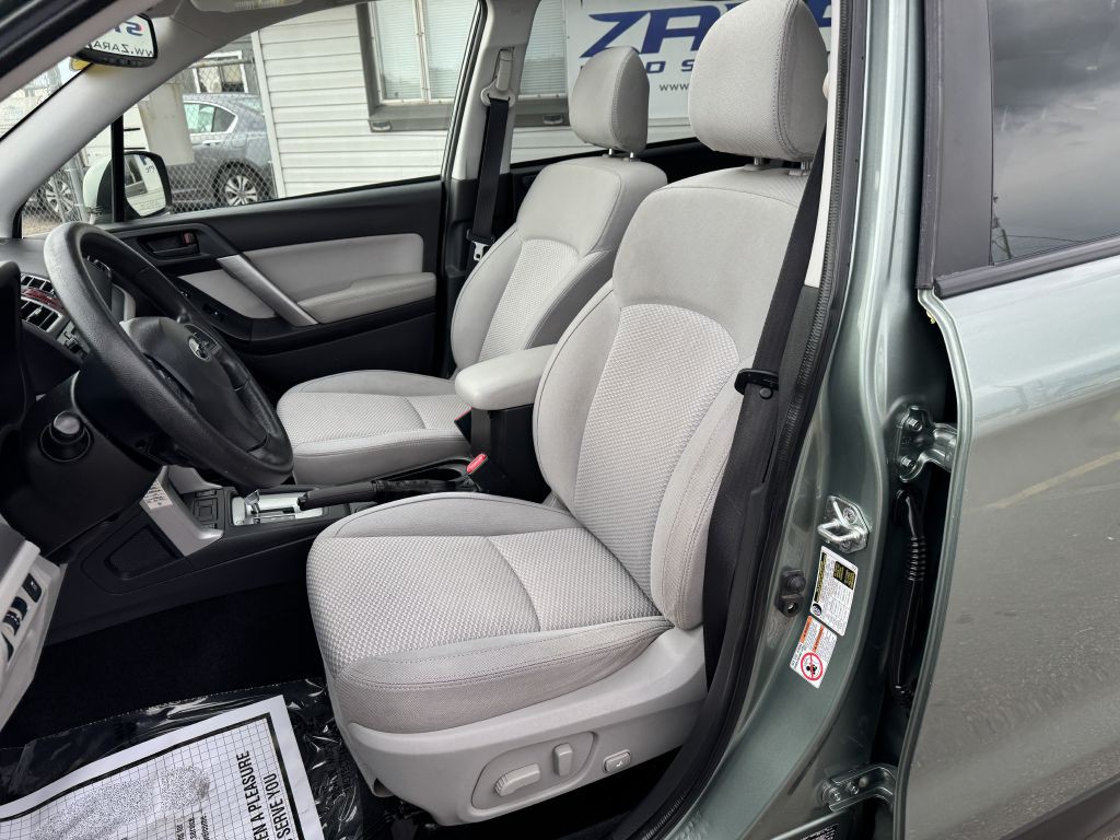 2016 Subaru Forester Image 14