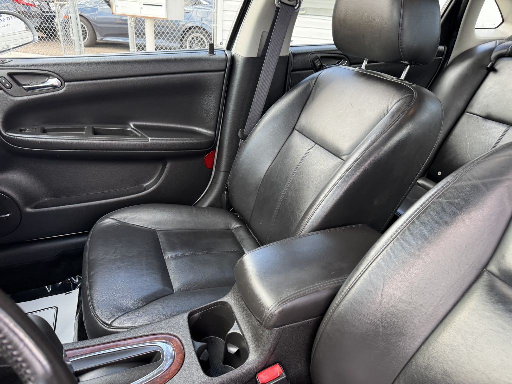 2011 Chevrolet Impala Image 13