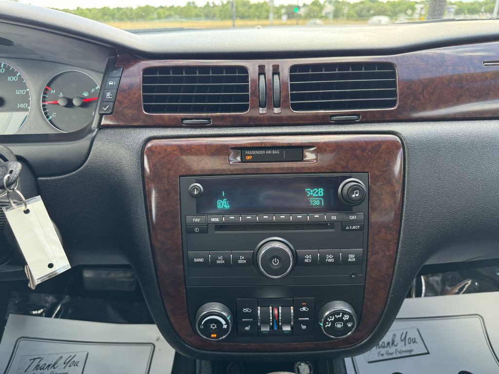 2011 Chevrolet Impala Image 19