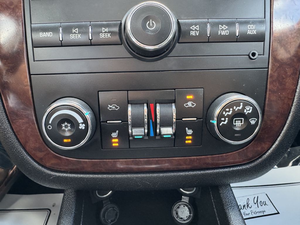 2011 Chevrolet Impala Image 24