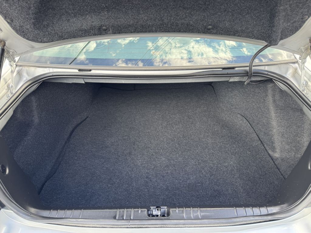 2011 Chevrolet Impala Image 27