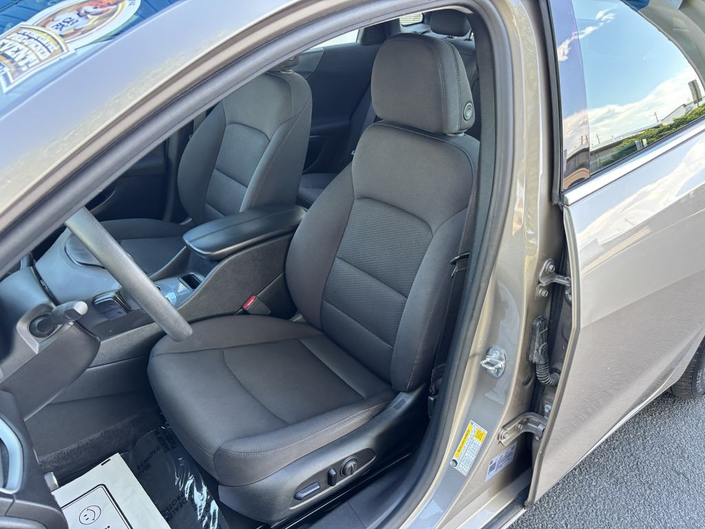 2023 Chevrolet Malibu Image 13