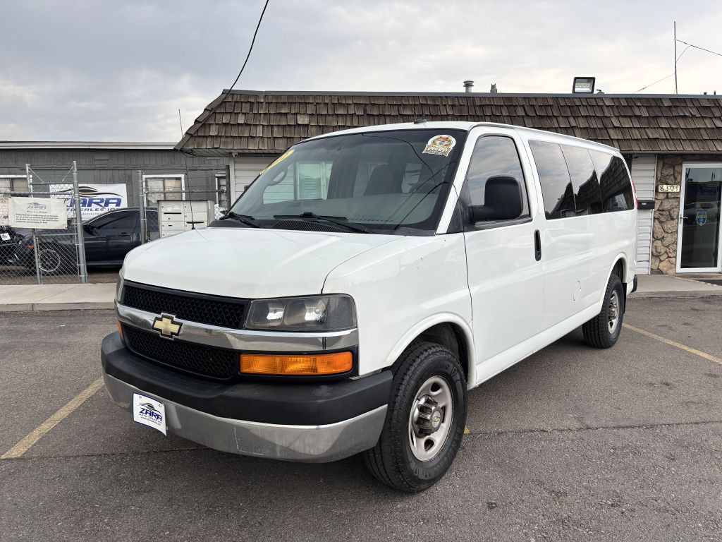 2012 Chevrolet Express Image 3