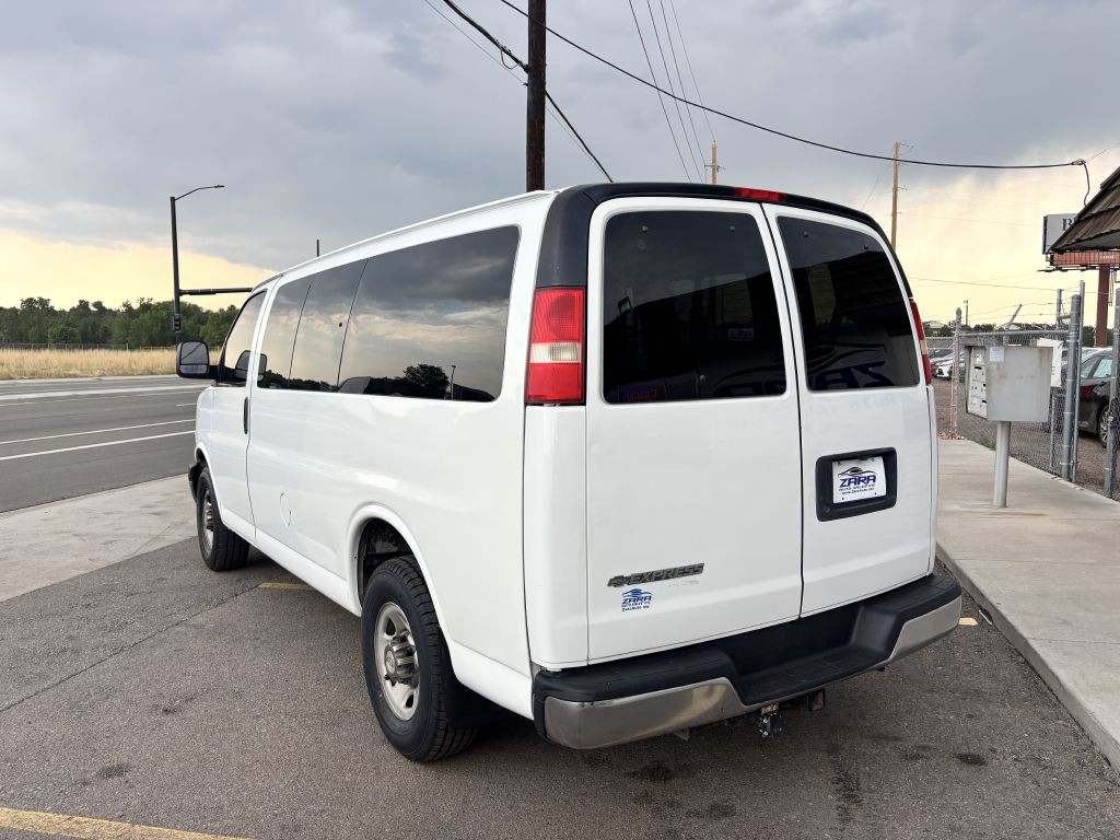 2012 Chevrolet Express Image 5