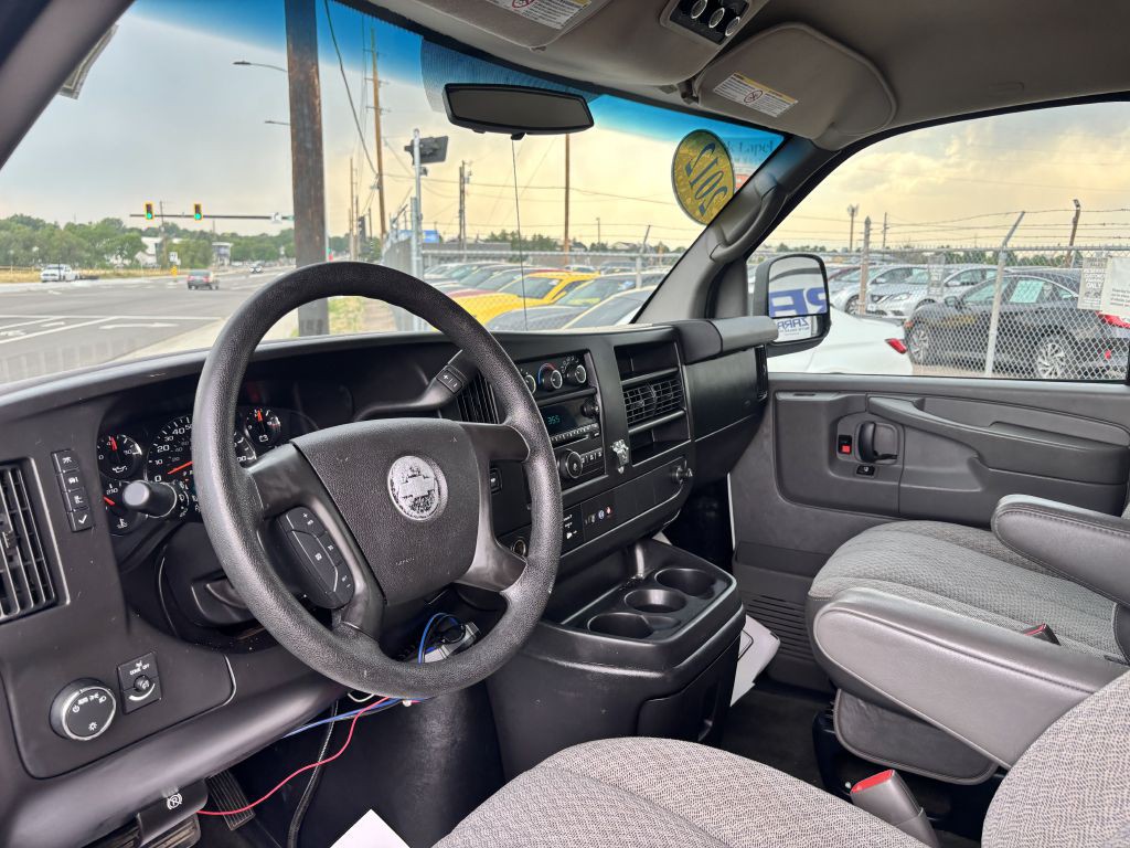 2012 Chevrolet Express Image 10